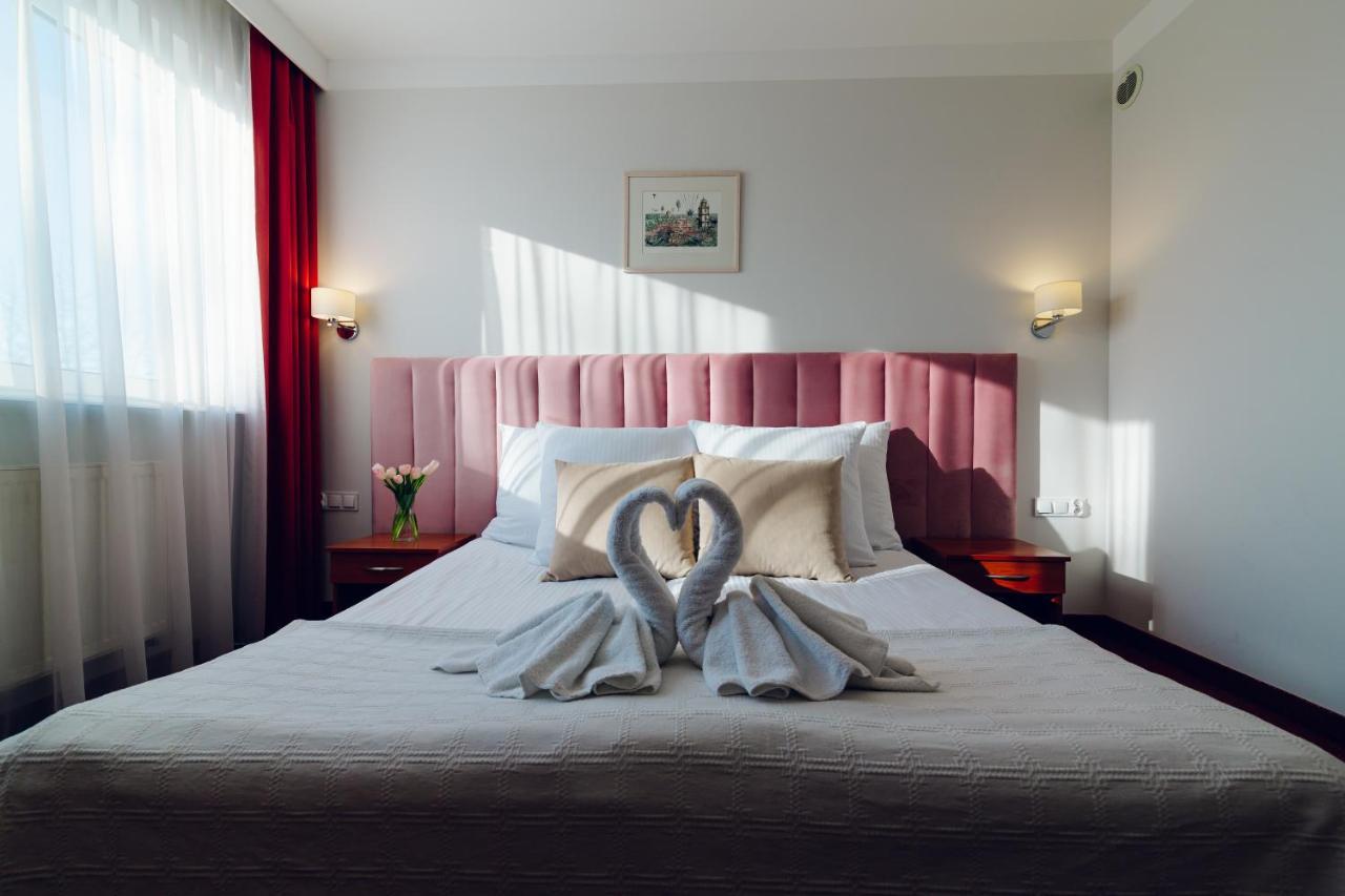 Hotel Victoria Болшево Экстерьер фото