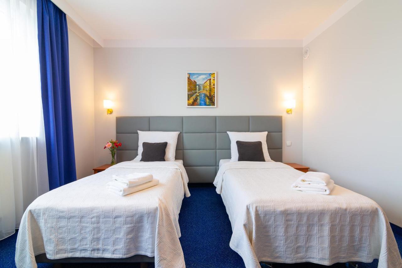 Hotel Victoria Болшево Экстерьер фото