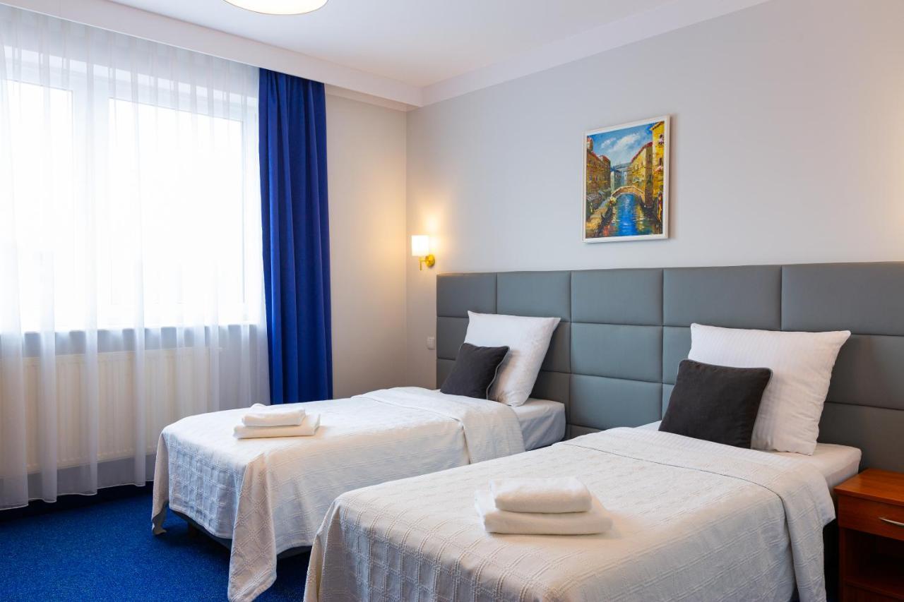 Hotel Victoria Болшево Экстерьер фото