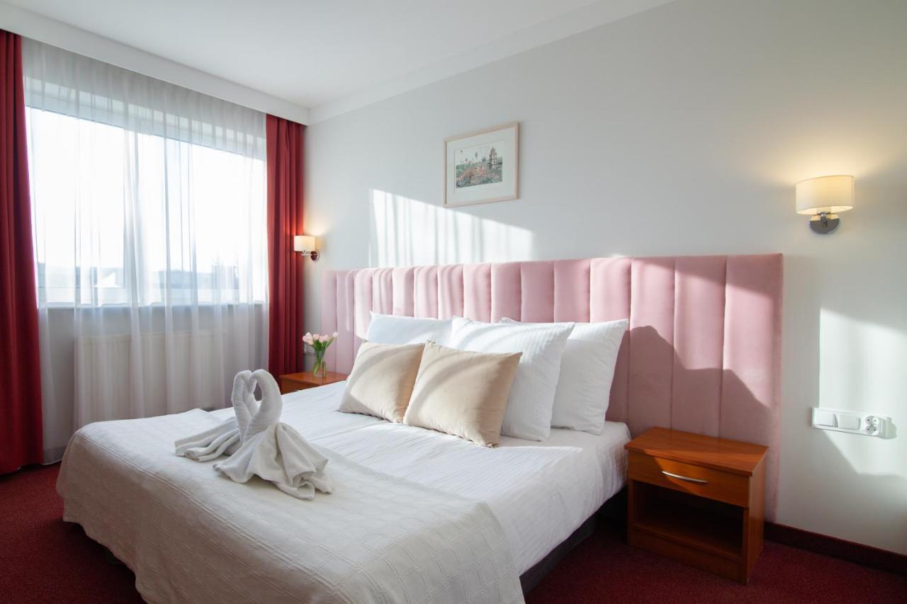 Hotel Victoria Болшево Экстерьер фото