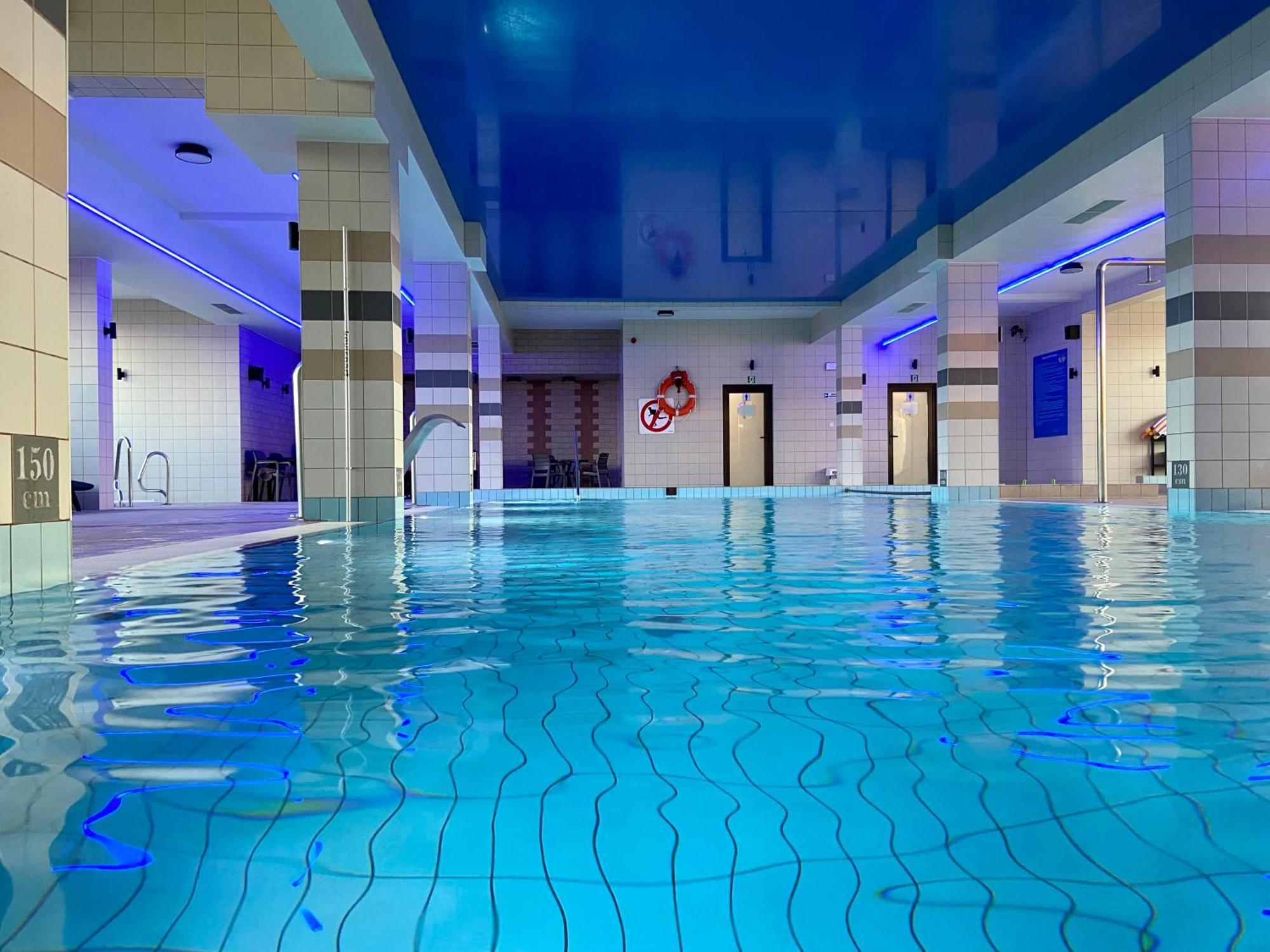 Hotel Victoria Болшево Экстерьер фото
