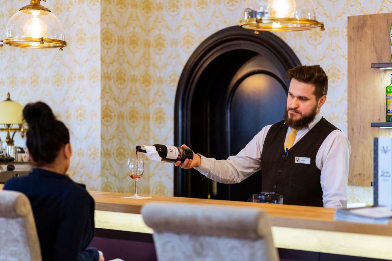 Hotel Victoria Болшево Экстерьер фото
