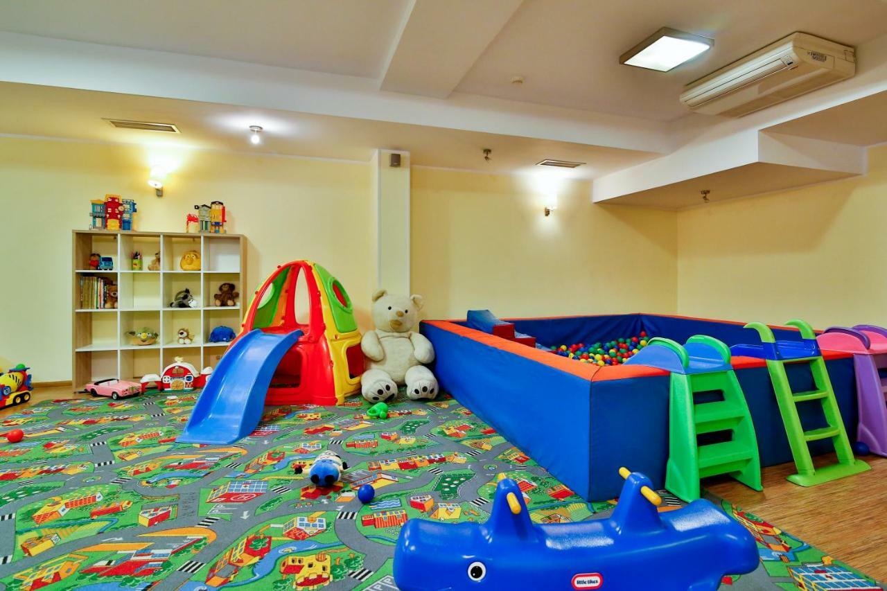 Hotel Victoria Болшево Экстерьер фото