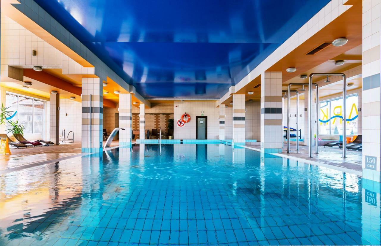 Hotel Victoria Болшево Экстерьер фото